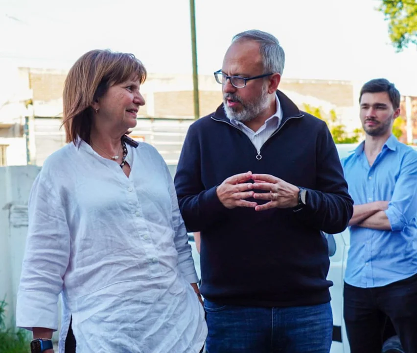 Bullrich lejos de bajar su candidatura se muestra con otro intendente PRO