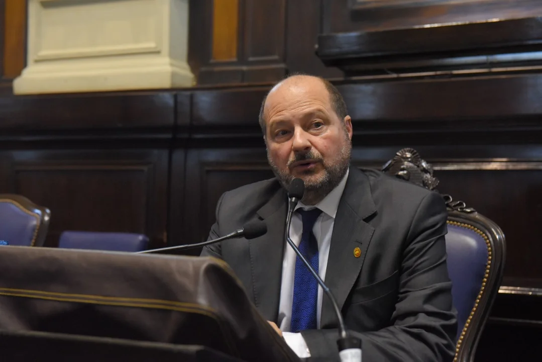 Un legislador opositor acusó al FdT de "robar" propuestas legislativas 