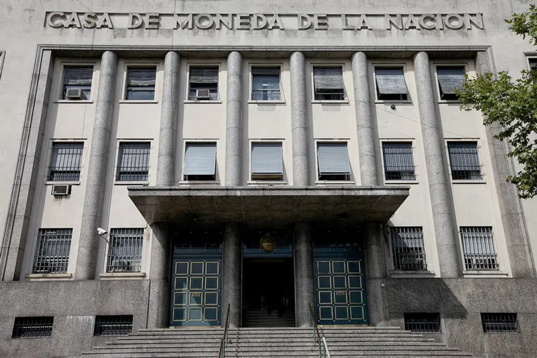 Massa echó al titular de la Casa de la Moneda