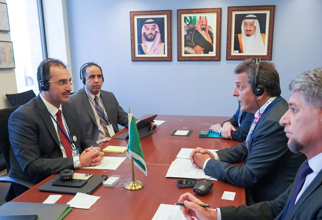 Sergio Massa junto al Sultan Abdulrahman Al Marshad CEO del Saudi Fund for Development.