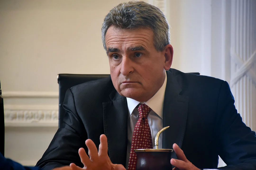 Se suman más voces en sintonía con Aníbal Fernández y Javier Milei salió a responder