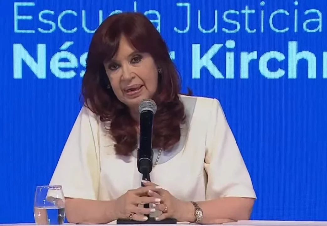 CFK vs las ideas de Milei: "La dolarización es mucho peor que la convertibilidad"