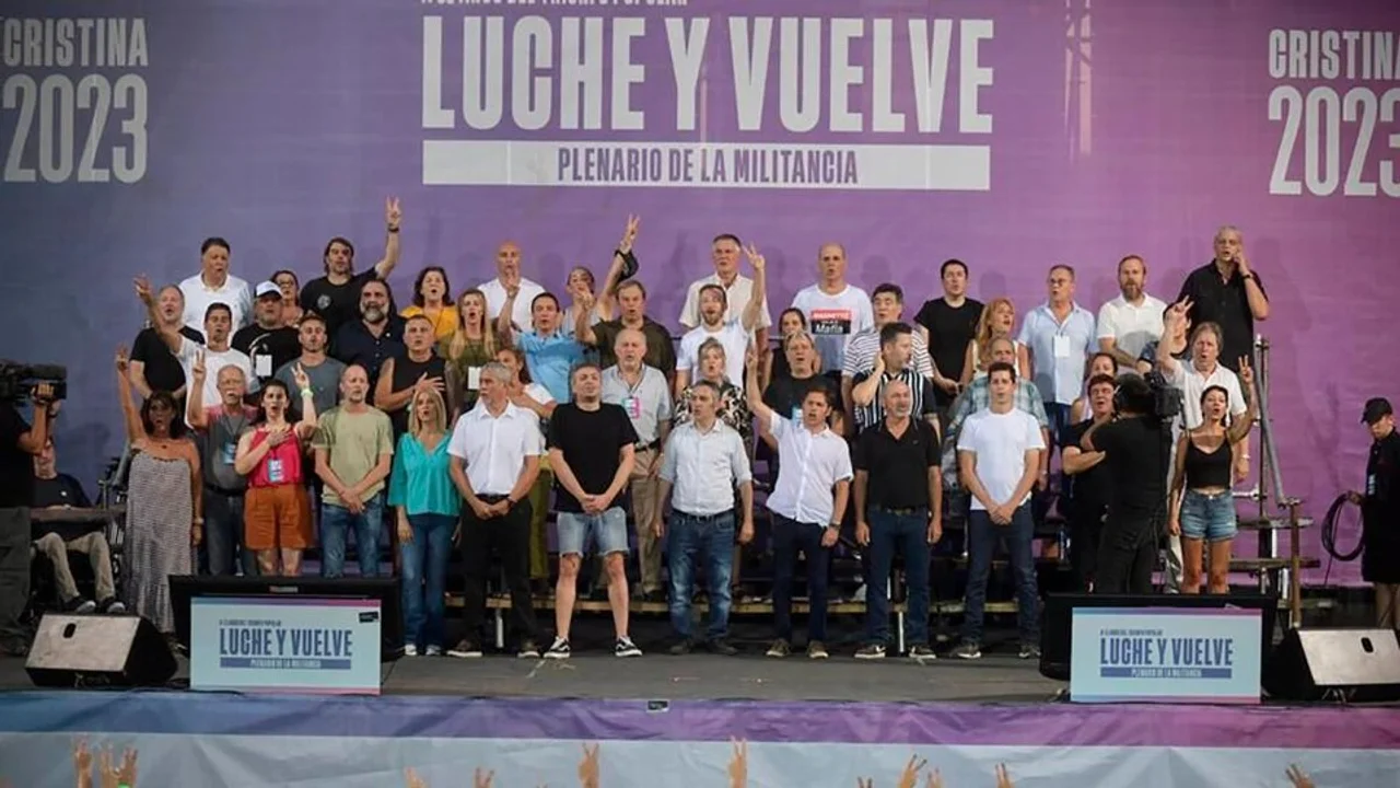 El kirchnerismo realiza otro plenario para insistir con una candidatura de CFK