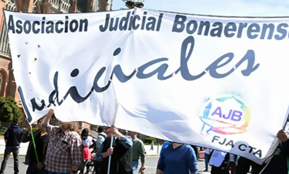 Provincia convocó a los judiciales a rediscutir salario tras reunirse con estatales y docentes
