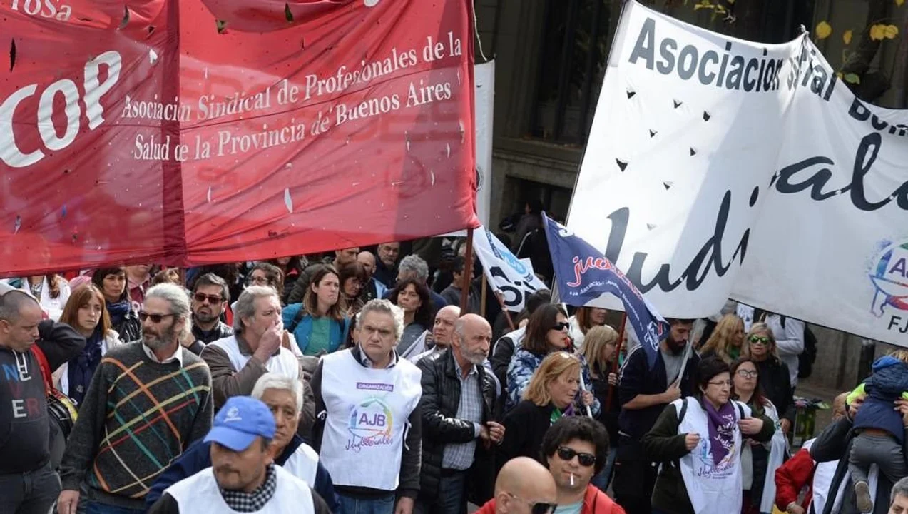 Provincia sumó a judiciales y médicos a la propuesta de aumento de 45%