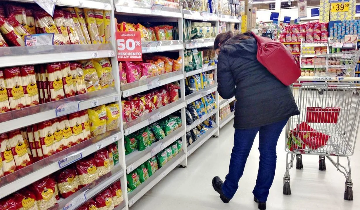 Nuevo acuerdo de precios por 90 días para que la devaluación no se traslade a los productos