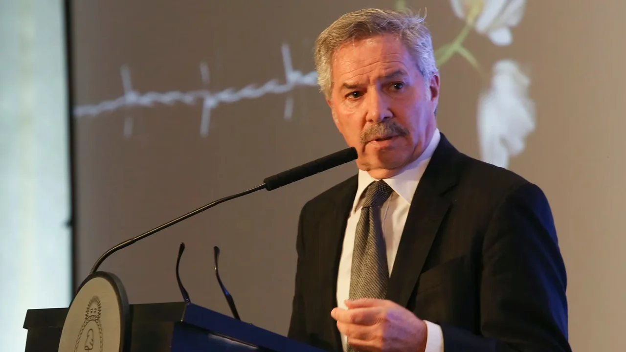 "Insaurralde es un chorro e imbécil", lanzó Felipe Solá