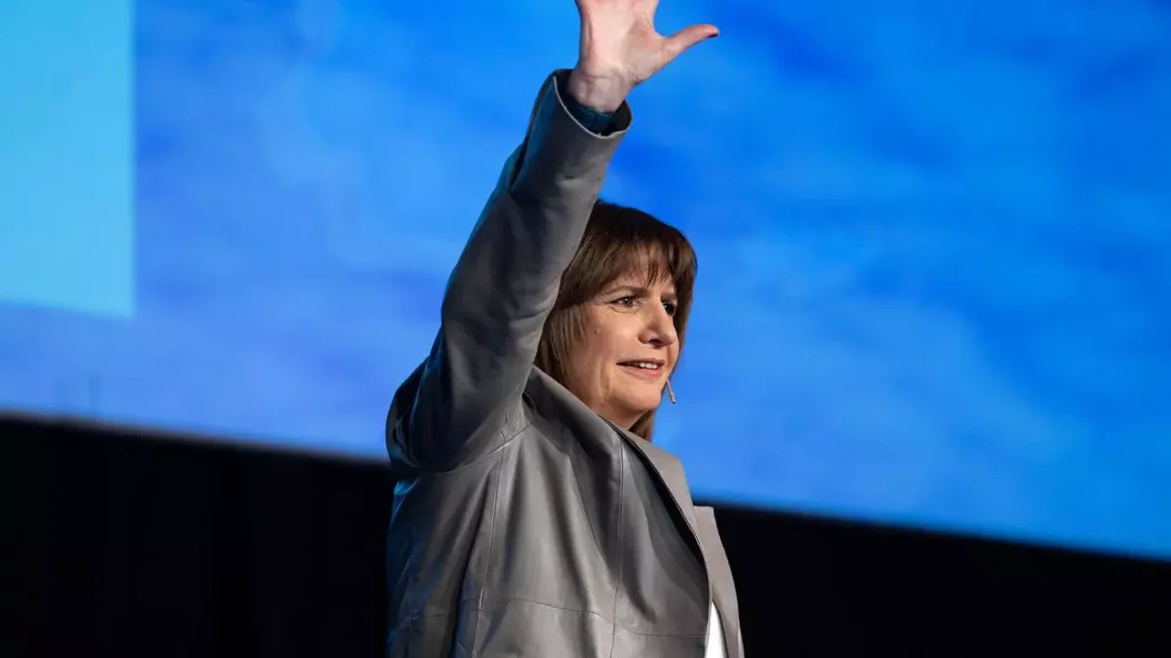Bullrich contra el agite de Milei: "Yo nunca diría que saquen la plata del banco"