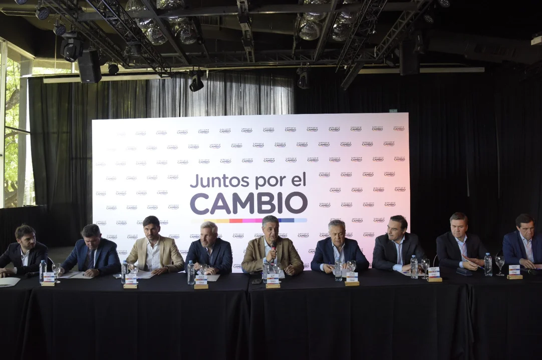 El grito halcón que deja a JxC al borde del colapso: “Si no apoyamos a Milei, el peronismo lo voltea”