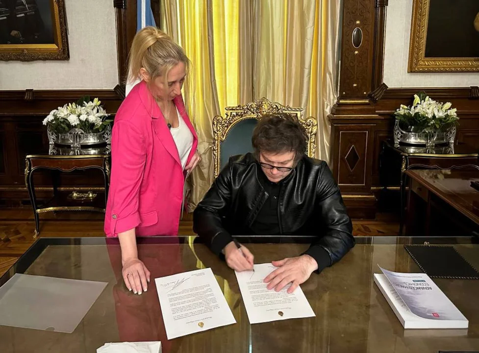El Presidente escribió una carta al Papa Francisco para invitarlo a la Argentina