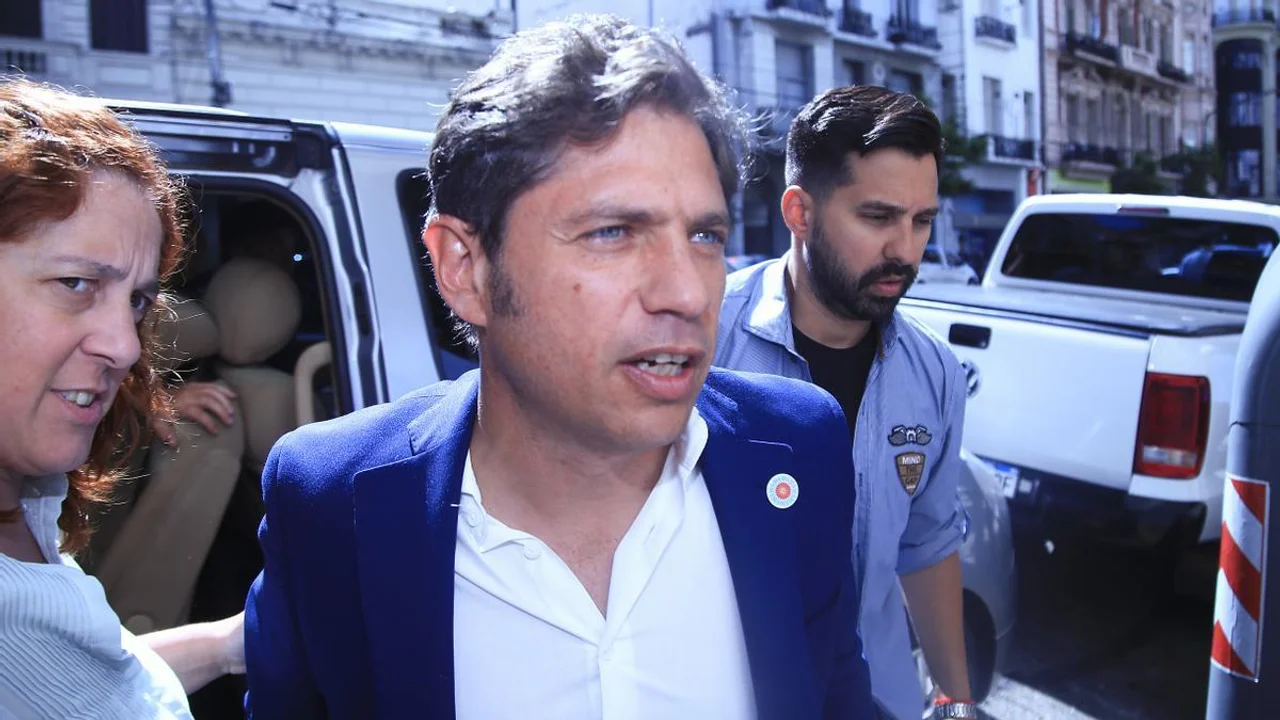 Kicillof contó que Milei les confesó a los gobernadores que "aborrece" el plan que implementa con Caputo