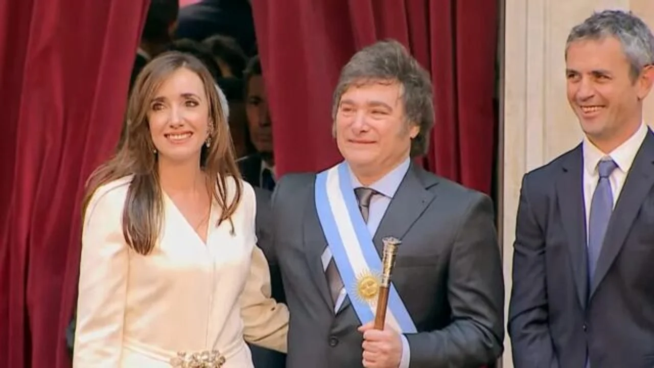 Más escándalo por los aumentos a diputados y senadores: la falacia de Milei y el desafío de la oposición