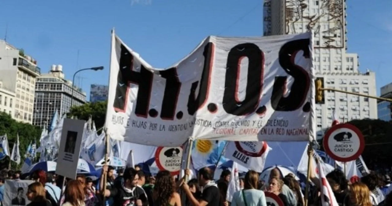 Brutal ataque a una militante de H.I.J.O.S: Los agresores dejaron una firma libertaria