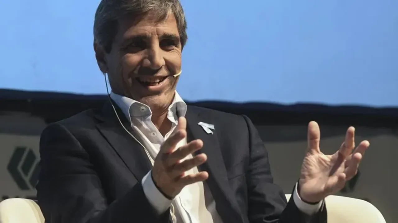 Caputo lanzó excesivos elogios para Javier y Karina Milei y reivindicó a Mauricio Macri