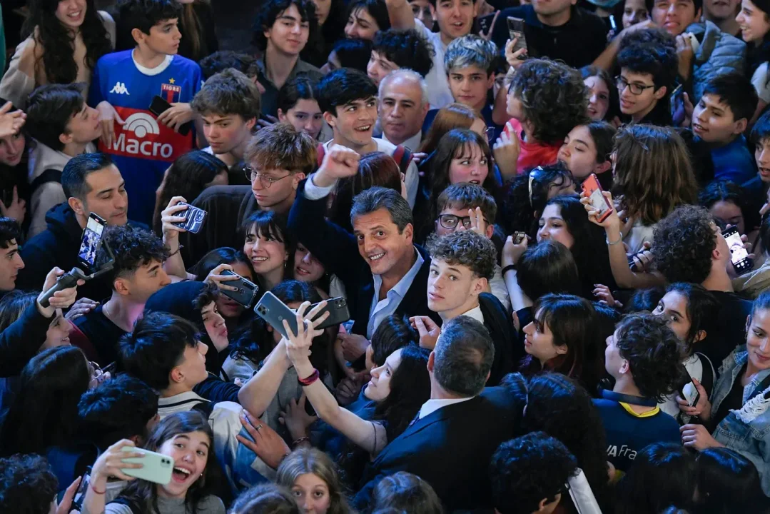 Massa reaparecerá en la calle junto a Malena Galmarini