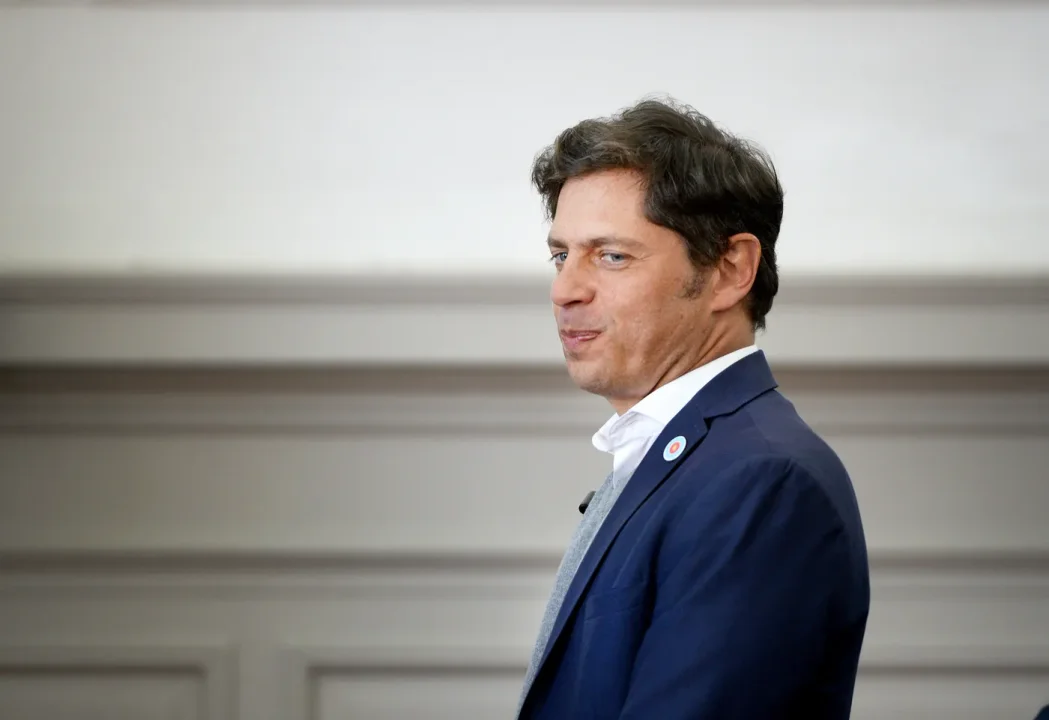 La chicana de Kicillof sobre la biografía falsa de Milei: “Yo sí fui a la UBA”
