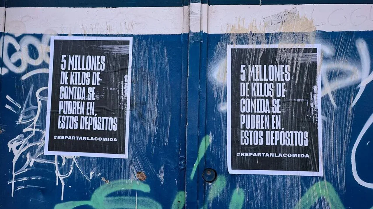 El Gobierno empezó a distruibuir los alimentos con el Ejército y una polémica fundación