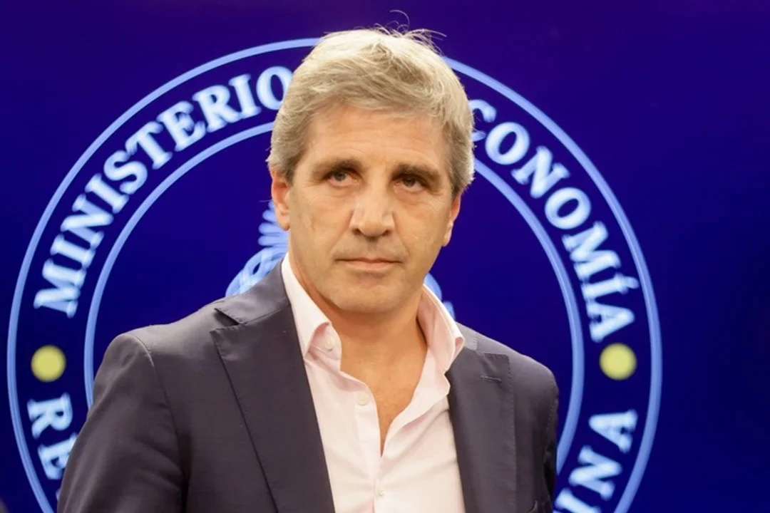 Caputo adelantó que negociará un nuevo acuerdo con el FMI 