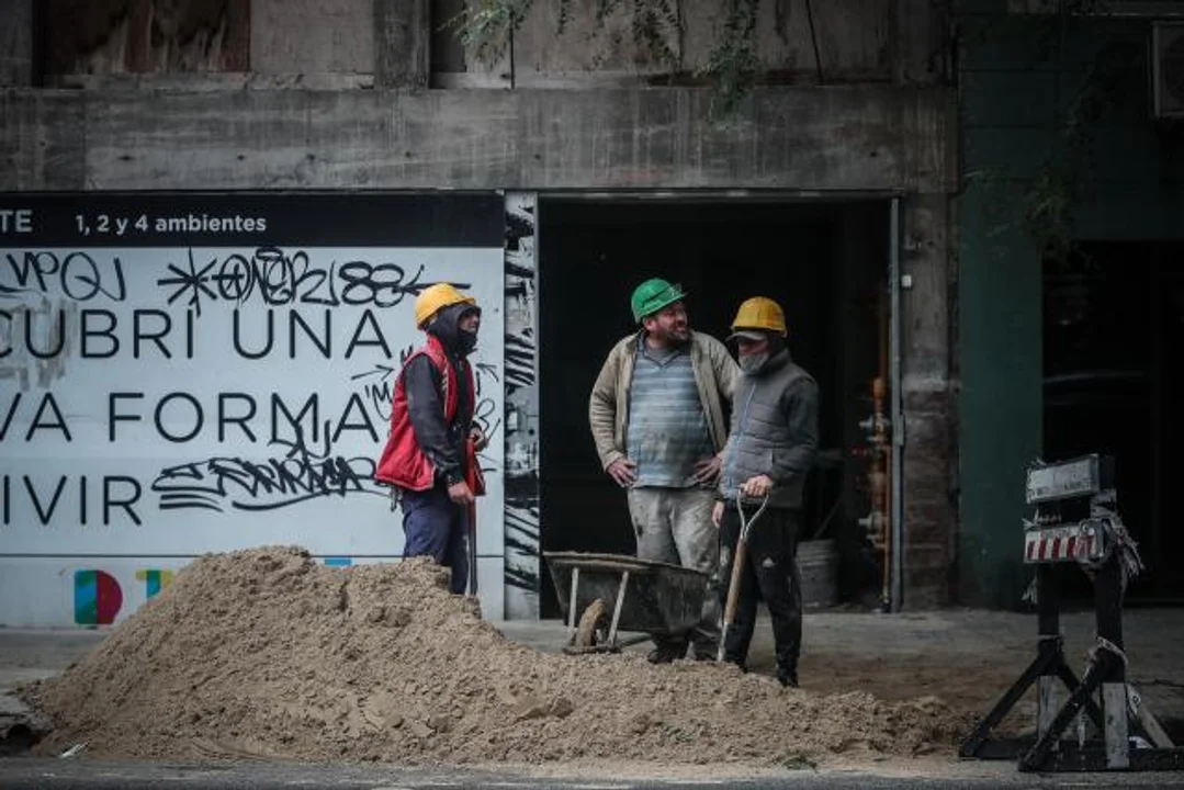 Construcción en caída libre: Alarma en Provincia por el “tercer mayor derrumbe histórico” del rubro