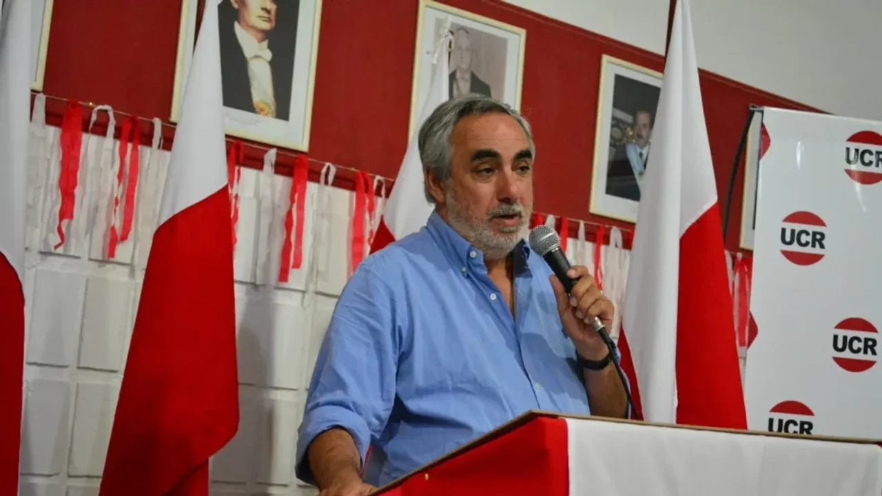 Tras un mes de dudas la Justicia ratificó a Miguel Fernández como presidente de la UCR bonaerense