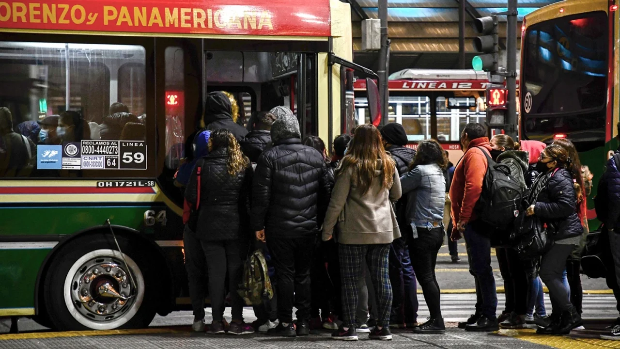 Anuncian paro de colectivos en PBA para este jueves 16 de enero y hay 300 líneas afectadas