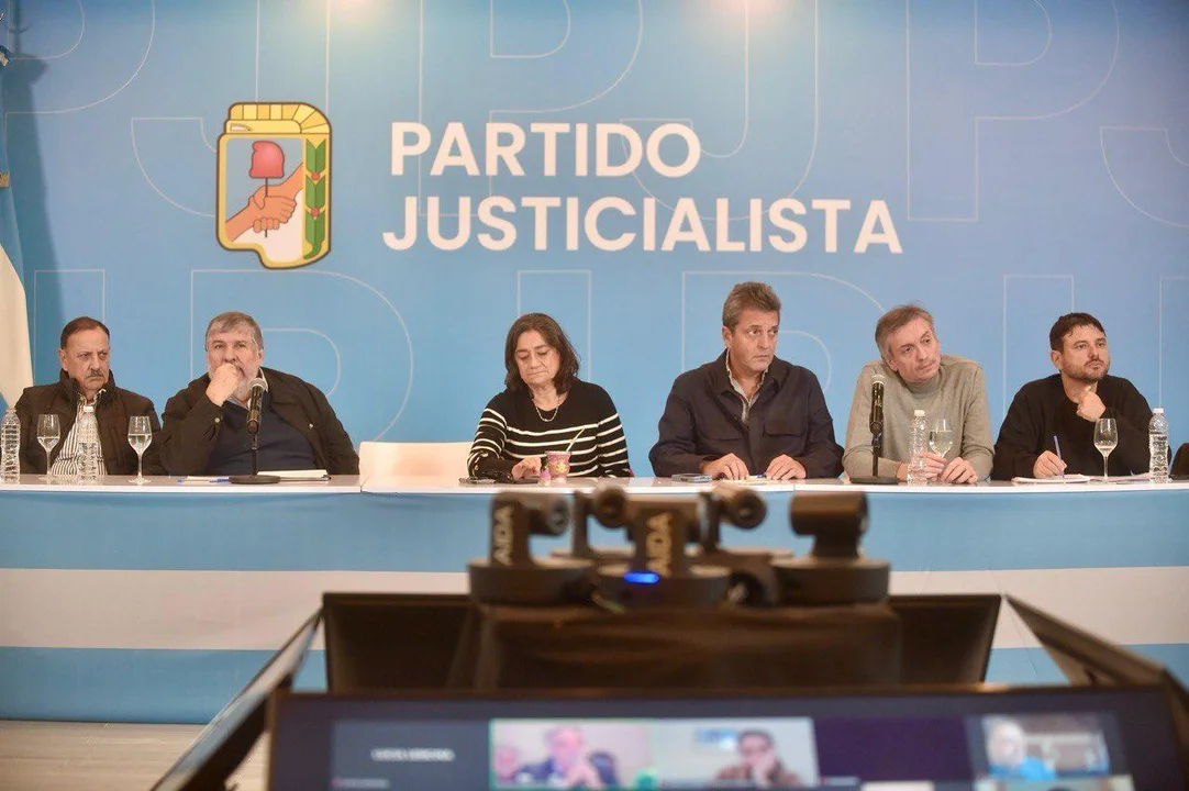 El PJ volvió a reunirse sin Kicillof: Fueron Máximo, Massa, Grabois y Moreno